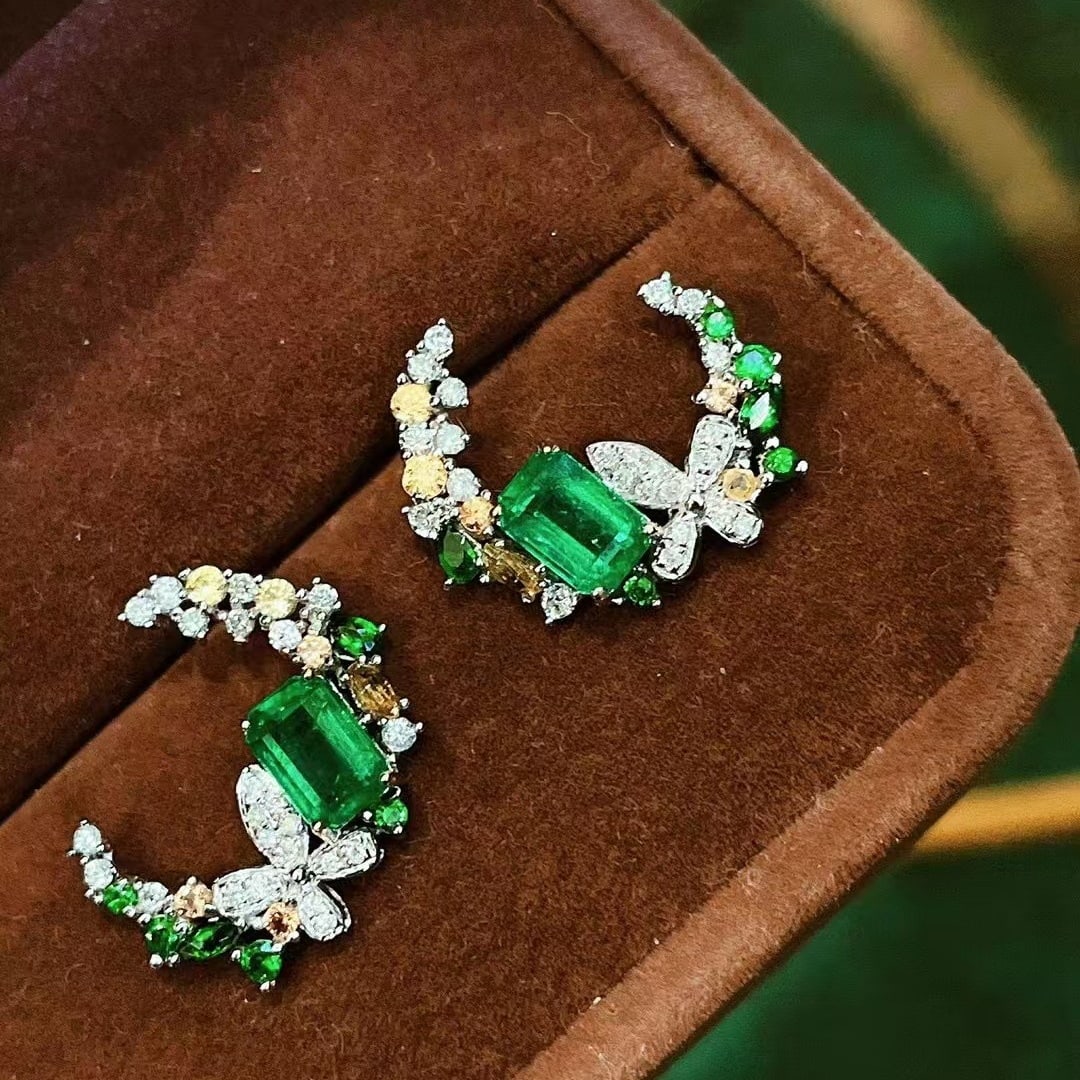 14k Gold 1.5 Ct Vivid Green Natural Emerald & Diamond & Sapphire & Emerald Earrings: Ref:230969039 // gold content:14k gold // main gemstone:emerald // shape:octagonal // carat weight:1. 5ct // color:vivid green // treatment:natural // // adjacent gemstone 2 : diamond // shape:round /