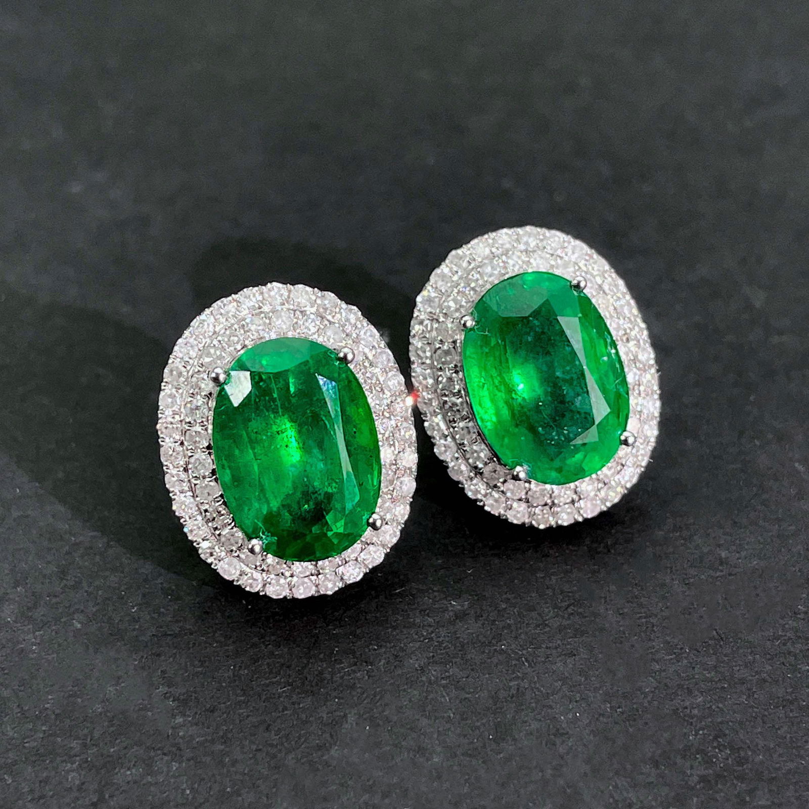 14k Gold 9.8 Ctw Vivid Green Natural Emerald & Diamond Earrings - 2