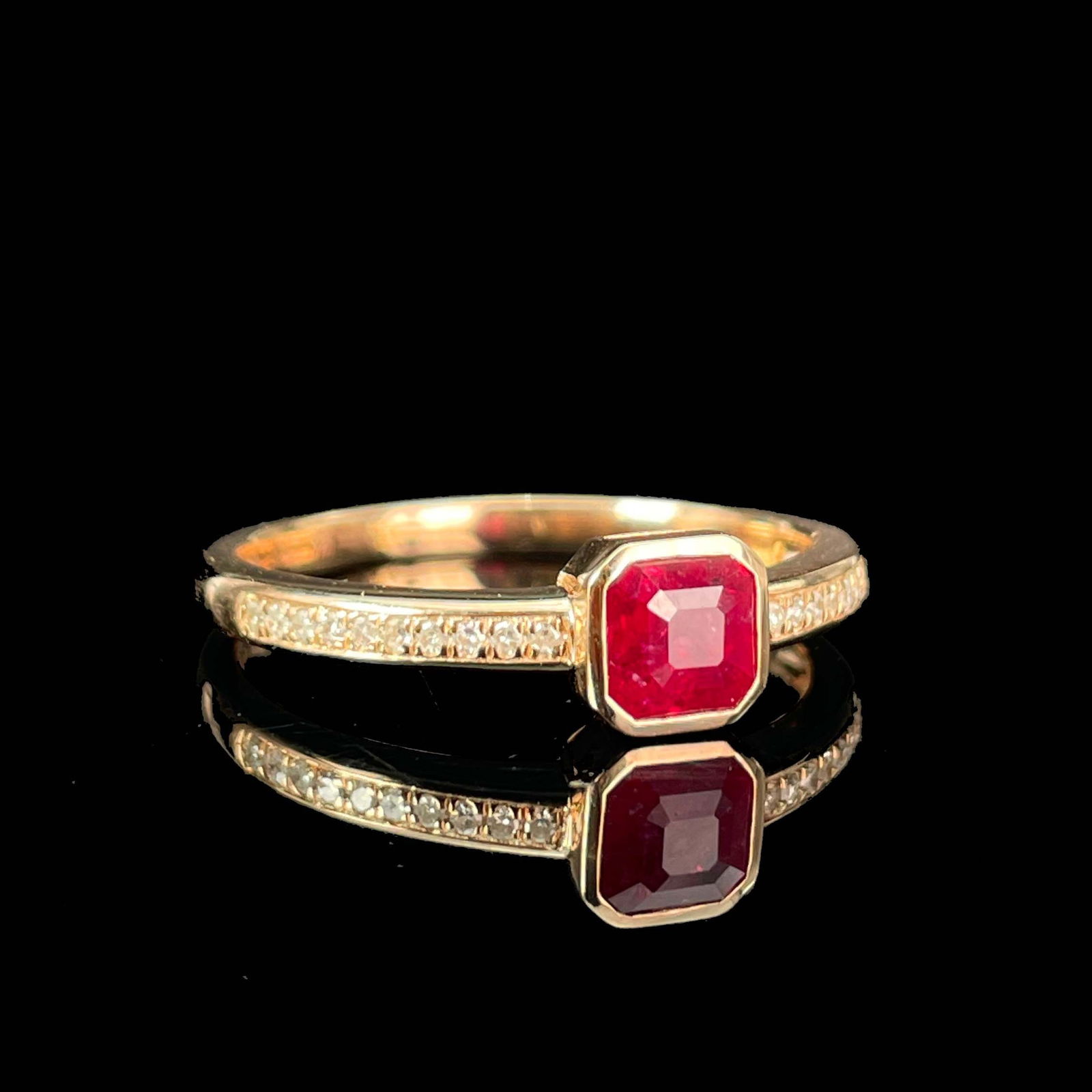 14k Gold 0.57 Ctw Natural Ruby & Diamond Ring - 2