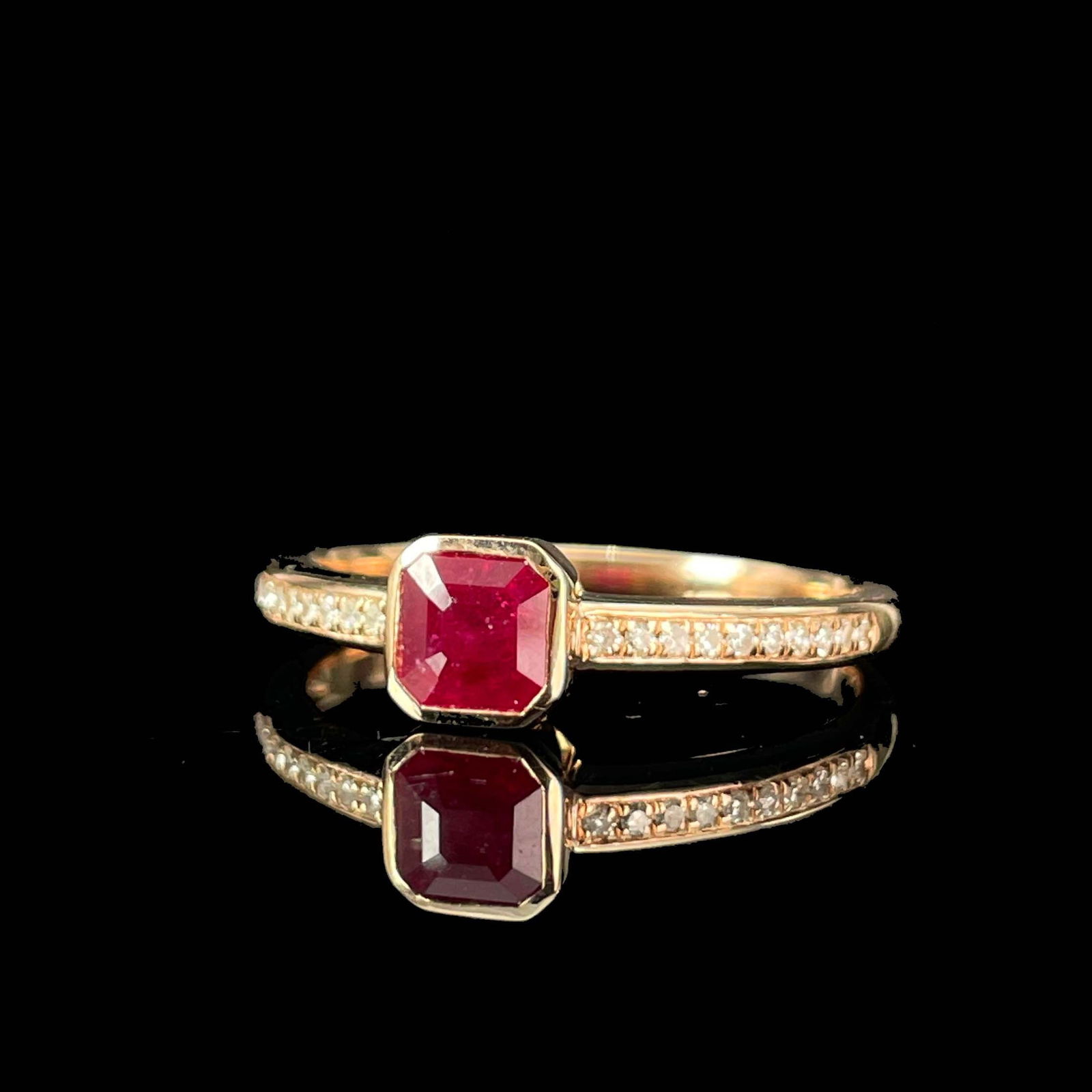 14k Gold 0.57 Ctw Natural Ruby & Diamond Ring - 4