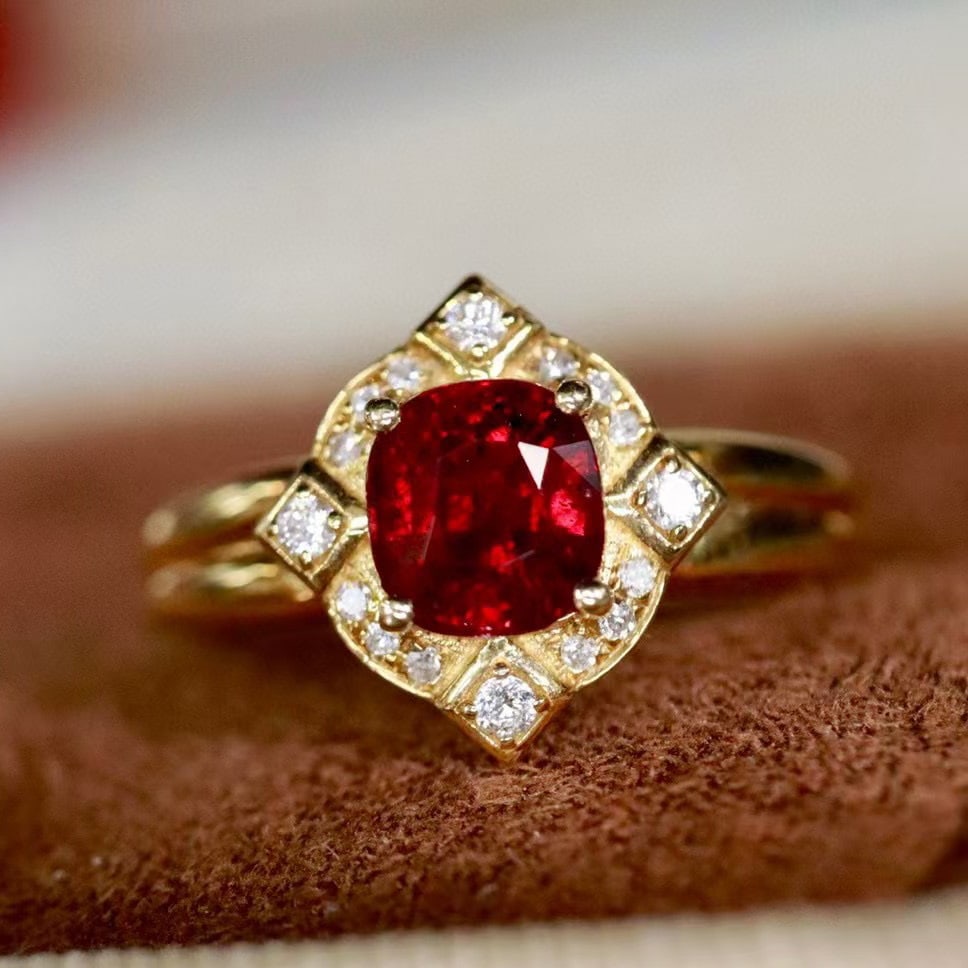 14k Gold 1.31 Ctw Natural Ruby & Diamond Ring: Ref:230969088 // gold content:14k gold // ring size:7. 25us // // main gemstone:ruby // shape:cushion // carat weight:1. 19ct // color:pigeonblood red // treatment:natural // // adjacent gemstone 2 :
