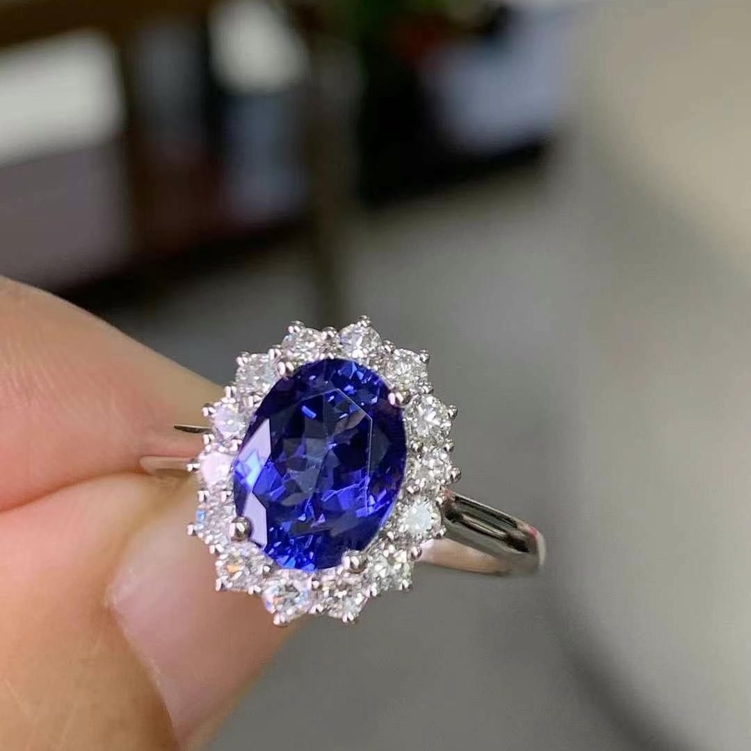 14k Gold 2.14 Ctw Natural Tanzanite & Diamond Ring - 2