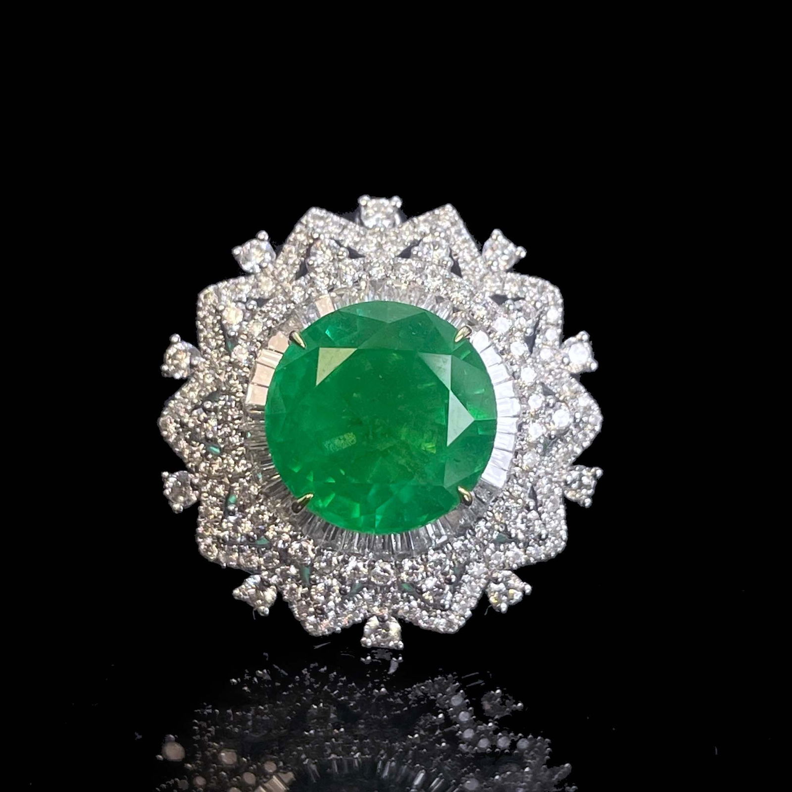 14k Gold 4.76 Ctw Vivid Green Natural Emerald & Diamond Ring/pendant( Without Chain ) (1 of 10)
