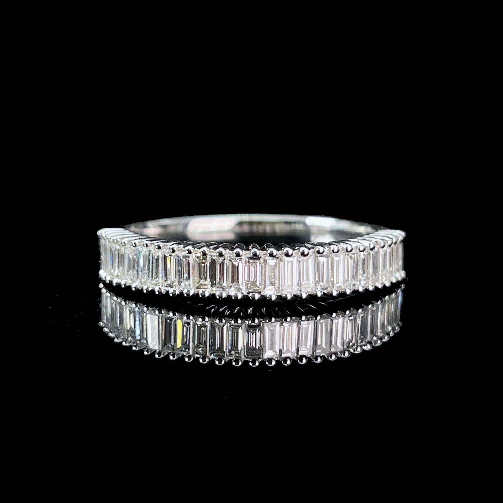 14k Gold 0.25 Ct Natural H Diamond Ring: Ref:230969109 // gold content:14k gold // ring size:7. 25us // // main gemstone:diamond // shape:baguette // carat weight:0. 25ct // clarity grade:vs-si // color:h // treatment:natural //