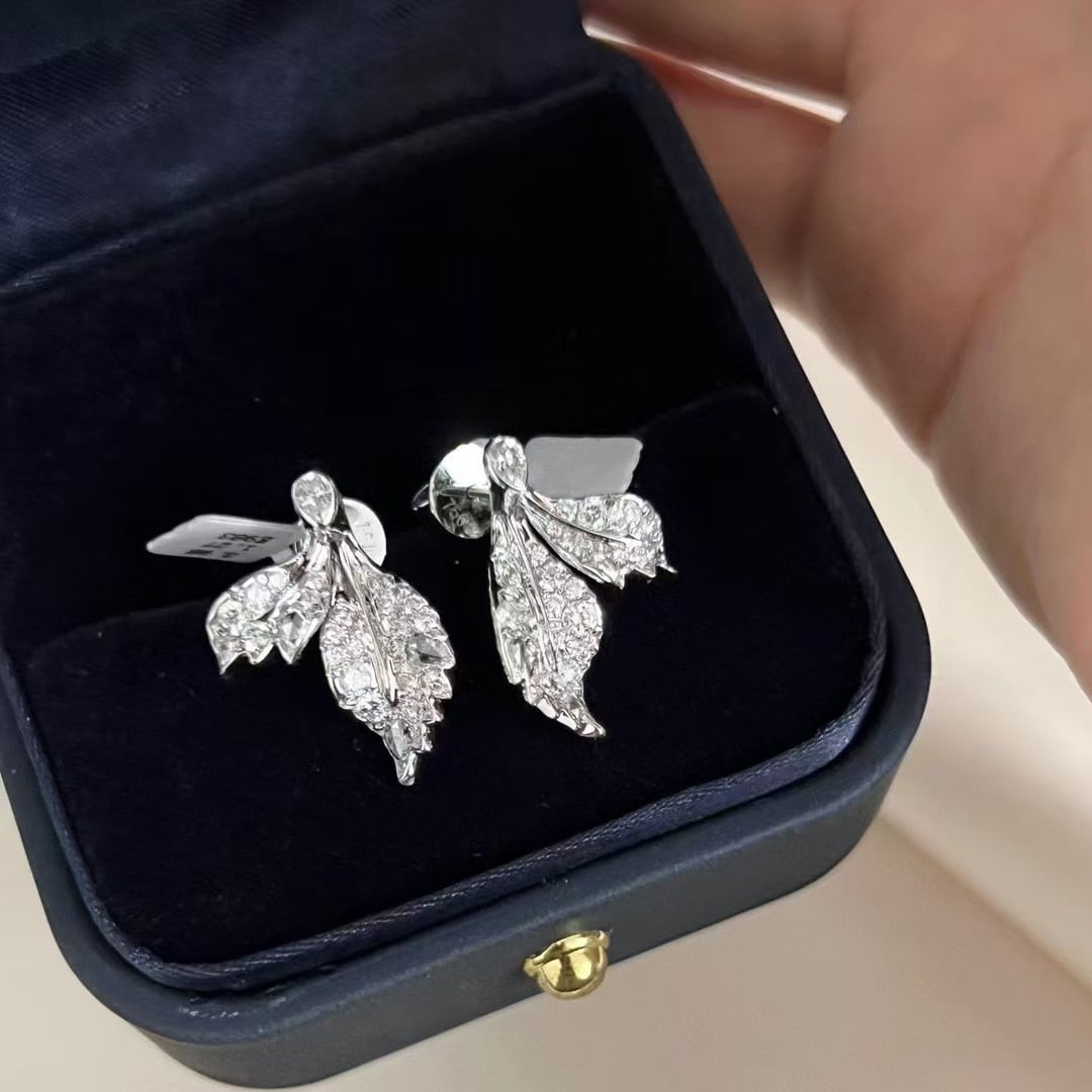 14k Gold 1.27 Ct Natural H Diamond Earrings: Ref:230969168 // gold content:14k gold // main gemstone:diamond // shape:round // carat weight:1. 27ct // clarity grade:vs-si // color:h // treatment:natural // cut grade:g // Condition: NewLow