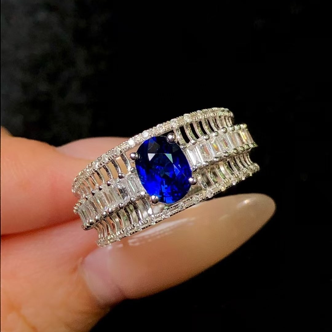 14k Gold 1.37 Ctw Vivid Blue Natural Sapphire & Diamond Ring - 4