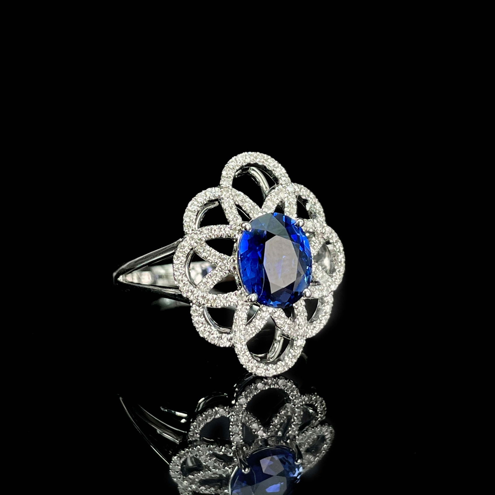 14k Gold 1.51 Ct Natural Sapphire & Diamond Ring: Ref:230969175 // gold content:14k gold // ring size:7. 25us // // main gemstone:sapphire // shape:oval // carat weight:1. 51ct // color:royal blue // treatment:natural // // adjacent gemstone 2 :