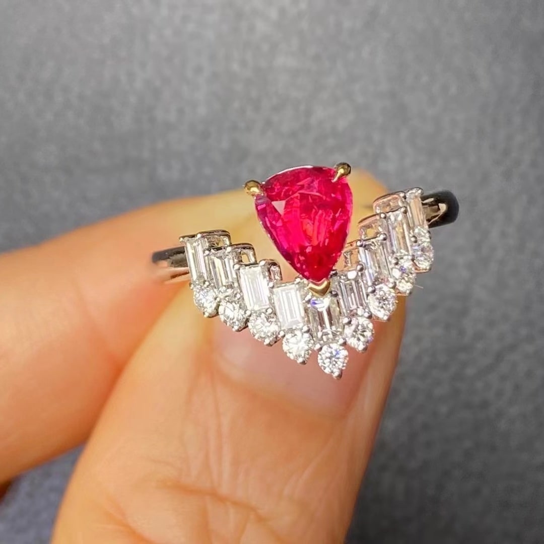 14k Gold 1.59 Ctw Natural Ruby & Diamond Ring: Ref:230969189 // gold content:14k gold // ring size:7. 25us // // main gemstone:ruby // shape:pear // carat weight:1. 02ct // color:red // treatment:natural // // adjacent gemstone 2 : diamond // shap