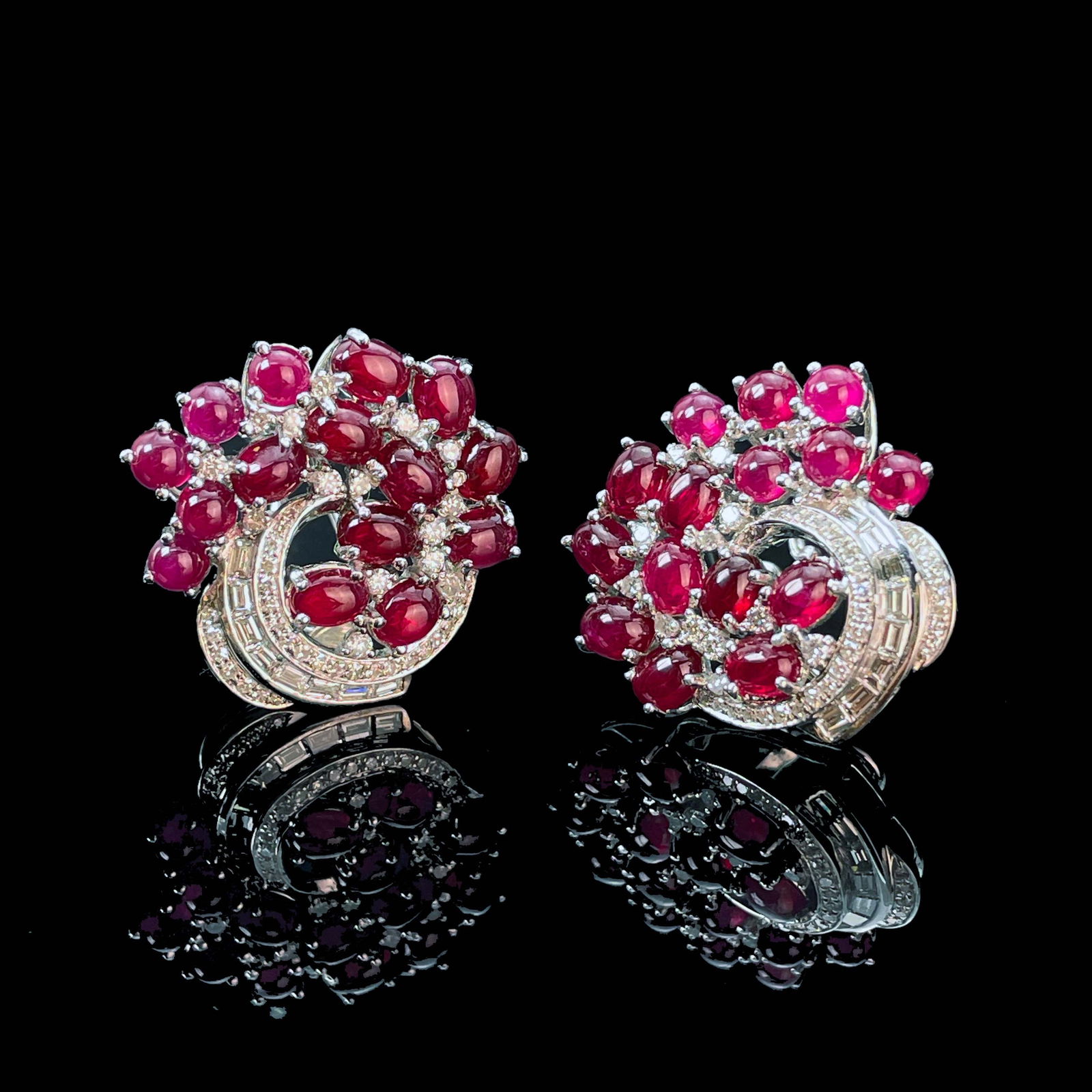 14k Gold 7.71 Ctw Natural Ruby & Diamond Earrings: Ref:230969193 // gold content:14k gold // main gemstone:ruby // shape:multiply // carat weight:6. 91ct // color:red // treatment:natural // // adjacent gemstone 2 : diamond // shape:multiply //