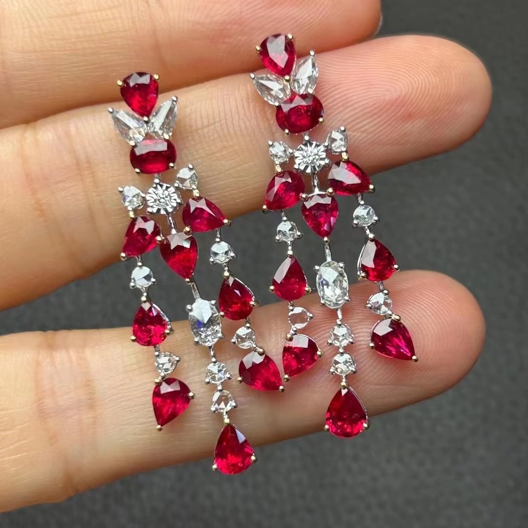 14k Gold 6.62 Ctw Natural Ruby & Diamond Earrings: Ref:230969200 // gold content:14k gold // main gemstone:ruby // shape:multiply // carat weight:5. 73ct // color:pigeonblood red // treatment:natural // // adjacent gemstone 2 : diamond //