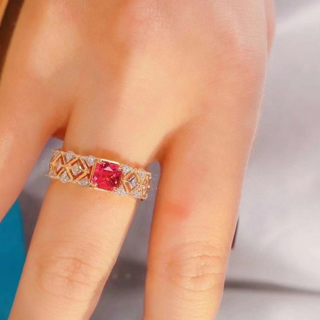 14k Gold 1.29 Ctw Natural Spinel & Diamond Ring - 5