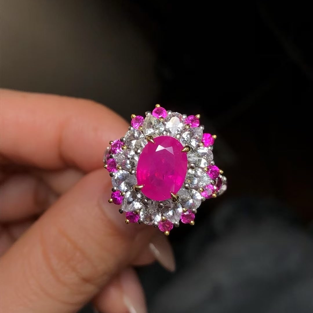 14k Gold 5.84 Ctw Natural Ruby & Sapphire Ring: Ref:230969218 // gold content:14k gold // ring size:7. 25us // // main gemstone:ruby // shape:oval // carat weight:2. 60ct // color:red // treatment:natural // // adjacent gemstone 2 : sapphire //