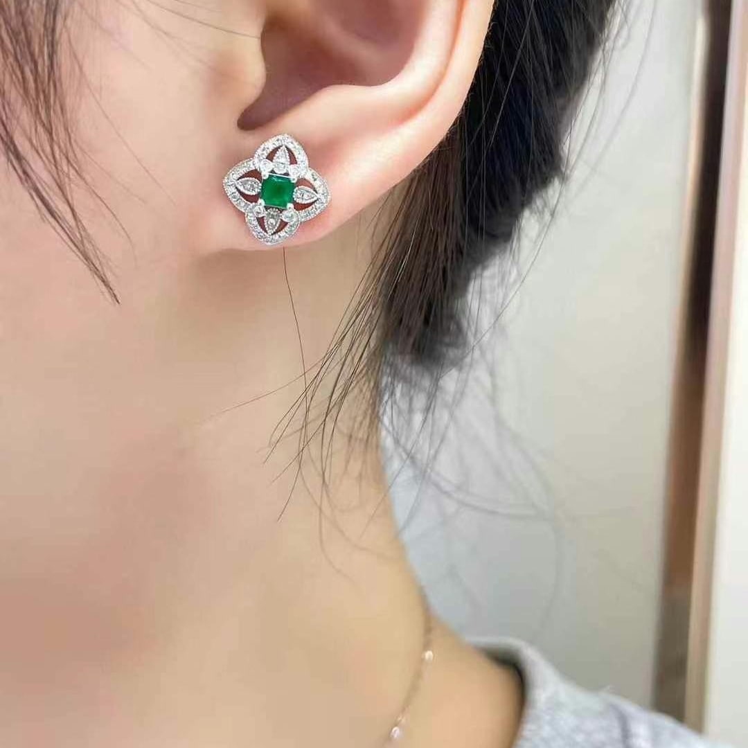 14k Gold 0.34 Ct Vivid Green Natural Emerald & Diamond Earrings - 3