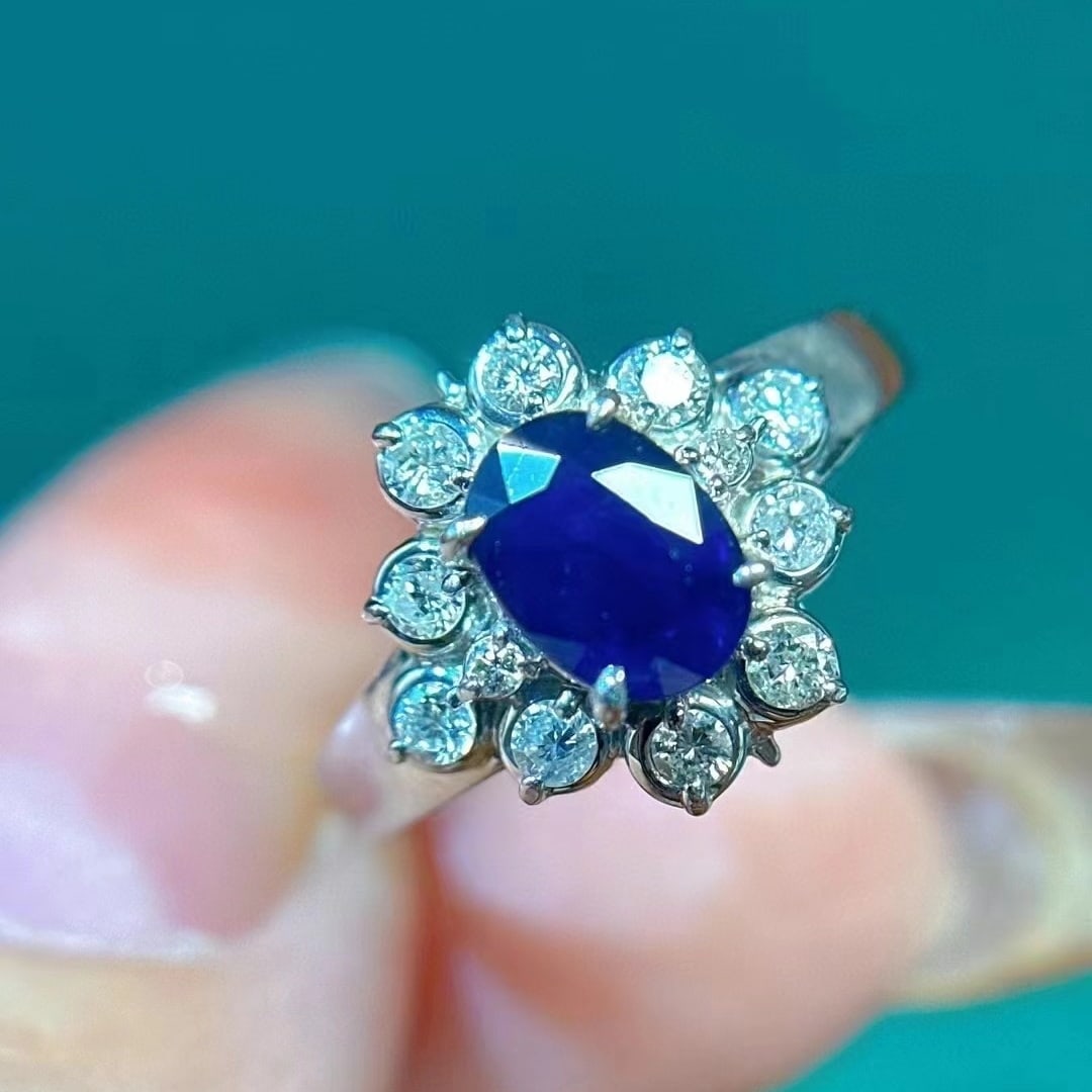 14k Gold 1.35 Ctw Natural Sapphire & Diamond Ring: Ref:230969226 // gold content:14k gold // ring size:7. 25us // // main gemstone:sapphire // shape:oval // carat weight:1ct // color:blue // treatment:natural // // adjacent gemstone 2 : diamond //