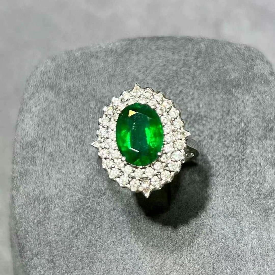 14k Gold 2.89 Ctw Vivid Green Natural Emerald & Diamond Ring (1 of 6)