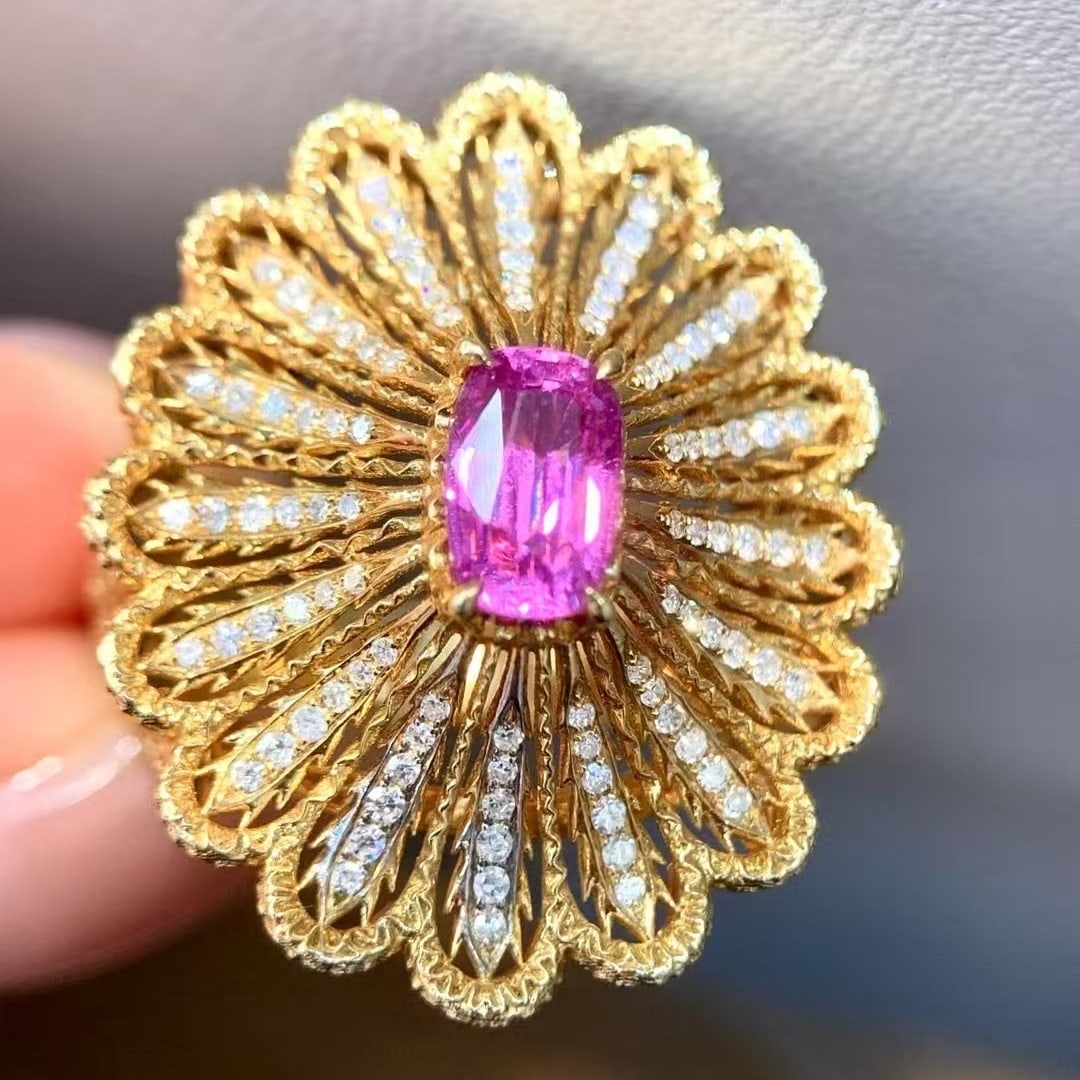 14k Gold 1.57 Ct Natural Padparadscha Sapphire & Diamond Ring: Ref:230970001 // gold content:14k gold // ring size:7. 25us // // main gemstone:padparadscha sapphire // shape:cushion // carat weight:1. 57ct // color:orangish pink // treatment:natural // //