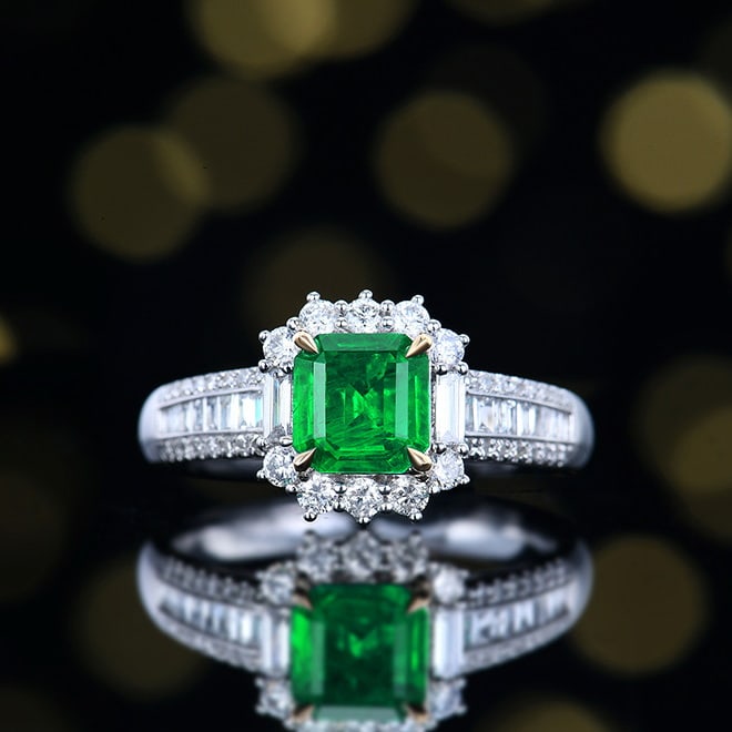 14k Gold 1.50 Ctw Vivid Green Natural Emerald & Diamond Ring (1 of 8)