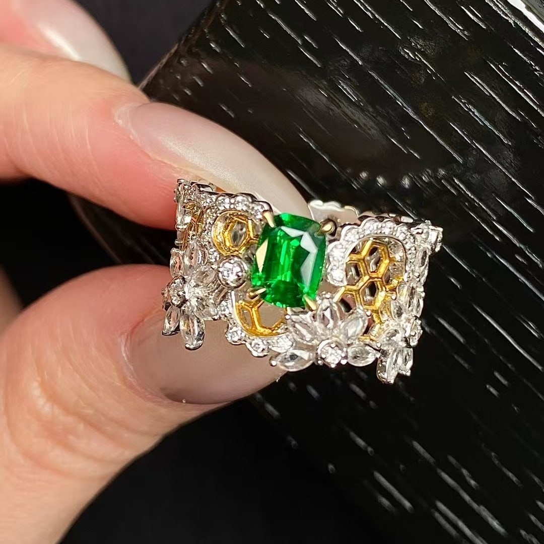14k Gold 1.33 Ctw Vivid Green Natural Tsavorite & Diamond Ring: Ref:230970083 // gold content:14k gold // ring size:7. 25us // // main gemstone:tsavorite // shape:cushion // carat weight:1. 03ct // color:vivid green // treatment:natural // // adjacent gemstone