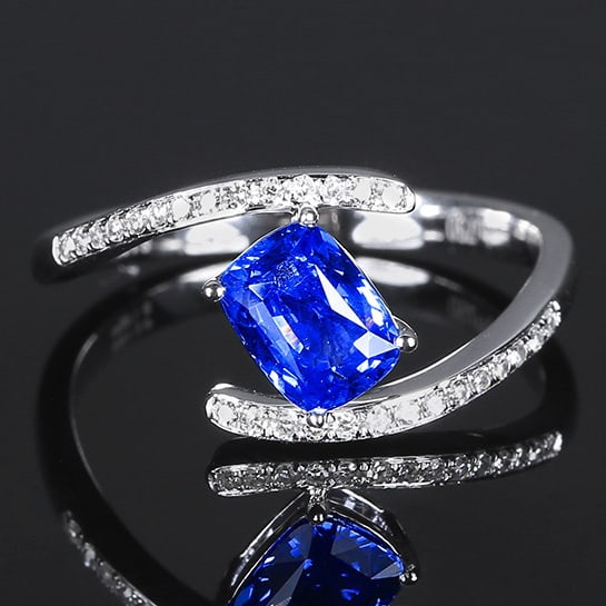 14k Gold 1.19 Ctw Natural Sapphire & Diamond Ring: Ref:230970100 // gold content:14k gold // ring size:7. 25us // // main gemstone:sapphire // shape:cushion // carat weight:1. 05ct // color:cornflower blue // treatment:natural // // adjacent