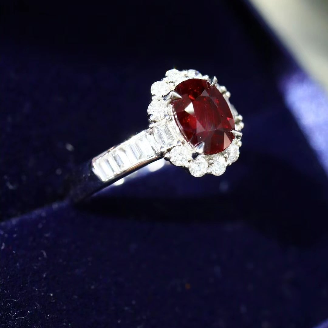 14k Gold 1.74 Ctw Natural Ruby & Diamond Ring - 4