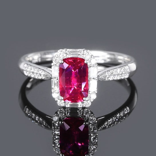 14k Gold 1.37 Ctw Natural Sapphire & Diamond Ring: Ref:230970111 // gold content:14k gold // ring size:7. 25us // // main gemstone:sapphire // shape:cushion // carat weight:1. 08ct // color:purplish pink // treatment:natural // // adjacent