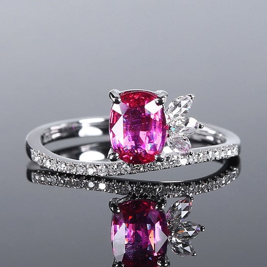 14k Gold 1.22 Ctw Natural Padparadscha Sapphire & Diamond Ring: Ref:230970115 // gold content:14k gold // ring size:7. 25us // // main gemstone:padparadscha sapphire // shape:cushion // carat weight:1. 03ct // color:orangish pink // treatment:natural // //