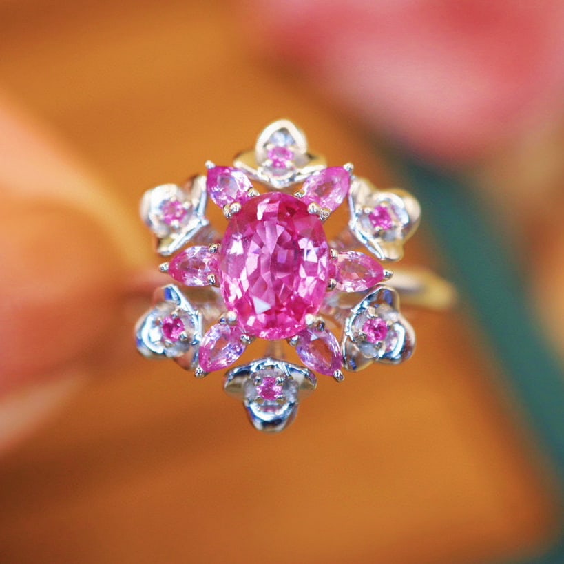 14k Gold 1.66 Ct Natural Padparadscha Sapphire Ring: Ref:230970187 // gold content:14k gold // ring size:7. 25us // // main gemstone:padparadscha sapphire // shape:multiply // carat weight:1. 66ct // color:orangish pink // treatment:natural //