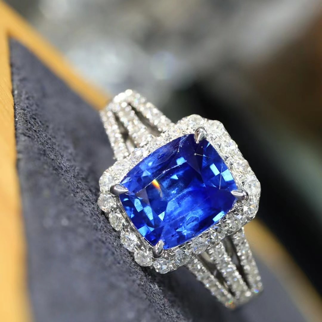 14k Gold 1.79 Ctw Natural Sapphire & Diamond Ring: Ref:230970218 // gold content:14k gold // ring size:7. 25us // // main gemstone:sapphire // shape:cushion // carat weight:1. 51ct // color:blue // treatment:natural // // adjacent gemstone 2 :