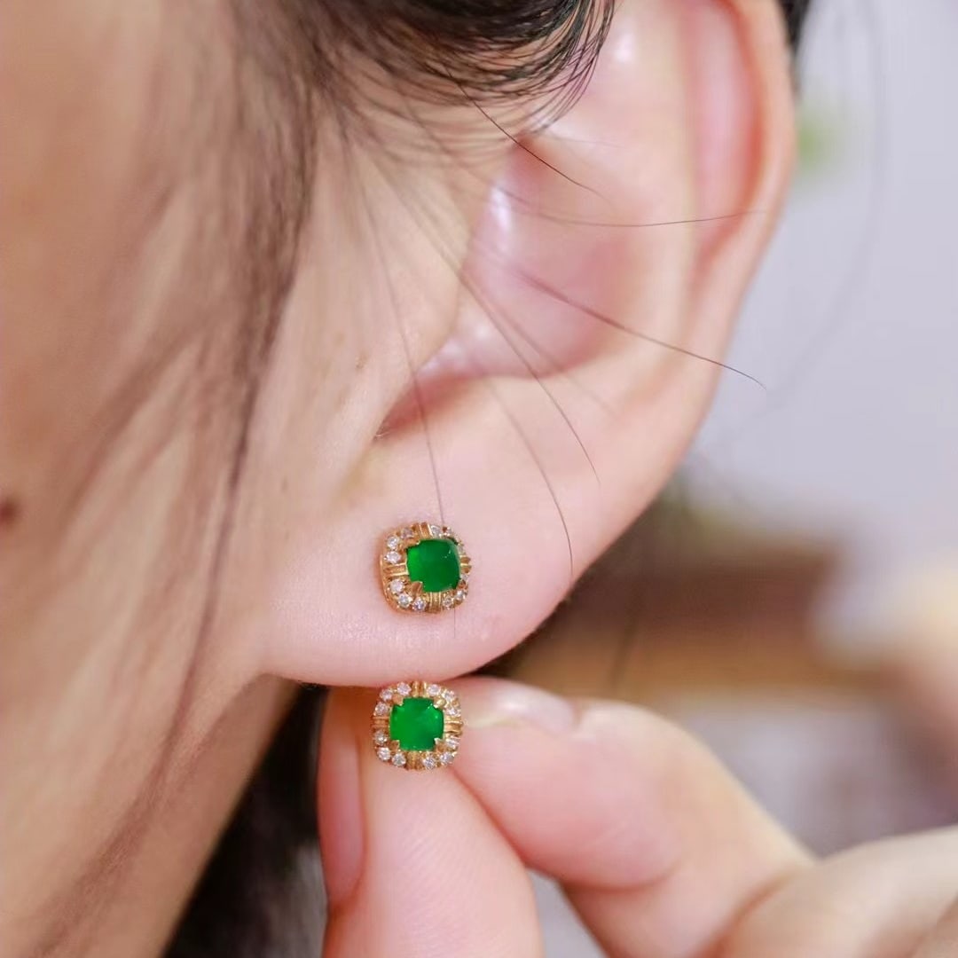 14k Gold 0.59 Ctw Vivid Green Natural Emerald & Diamond Earrings - 3