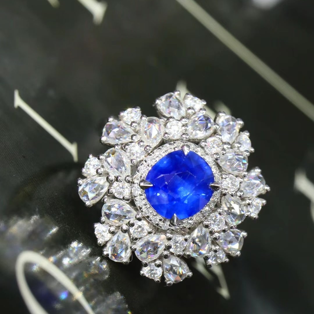 14k Gold 1.12 Ctw Natural Sapphire & Diamond Ring: Ref:230970281 // gold content:14k gold // ring size:7. 25us // // main gemstone:sapphire // shape:cushion // carat weight:1. 06ct // color:blue // treatment:natural // // adjacent gemstone 2 :