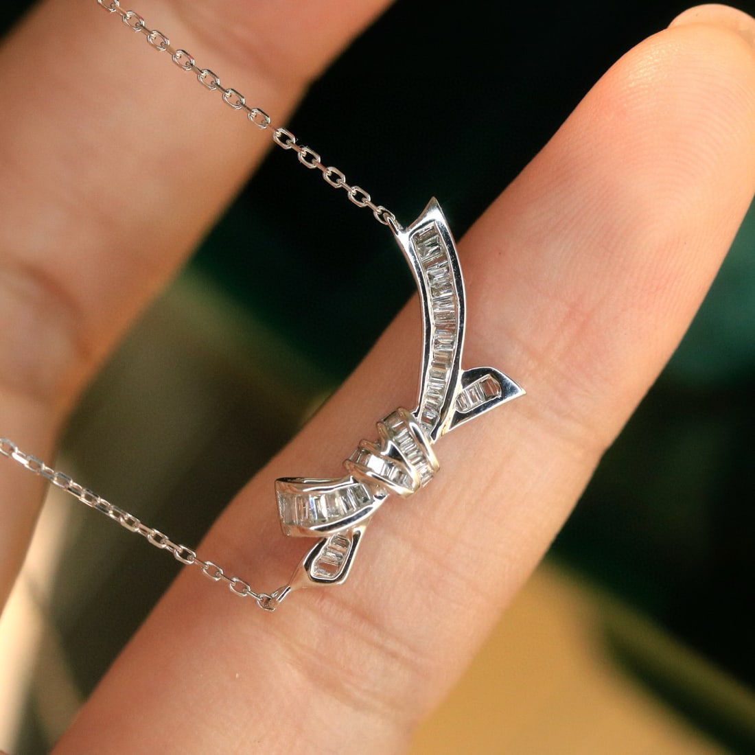 14k Gold 0.16 Ct Natural H Diamond Necklace: Ref:230970284 // gold content:14k gold // main gemstone:diamond // shape:baguette // carat weight:0. 16ct // clarity grade:vs-si // color:h // treatment:natural // Condition: NewLow Estimate: