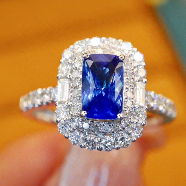 14k Gold 1.77 Ctw Natural Sapphire & Diamond Ring (1 of 6)