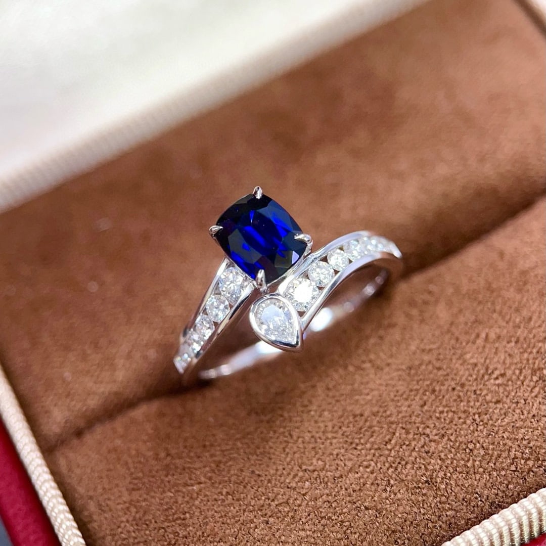 14k Gold 2.12 Ctw Natural Sapphire & Diamond Ring: Ref:230970337 // gold content:14k gold // ring size:7. 25us // // main gemstone:sapphire // shape:cushion // carat weight:1. 58ct // color:royal blue // treatment:natural // // adjacent gemstone 2