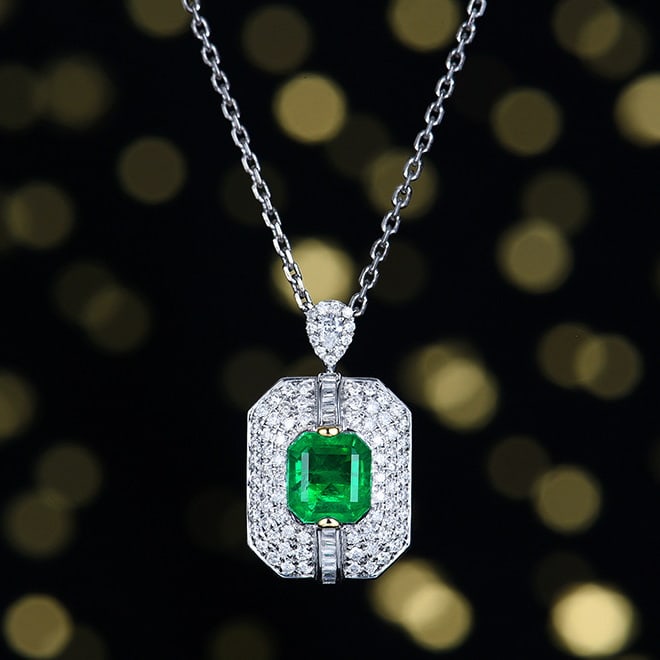 14k Gold 1.75 Ctw Vivid Green Natural Emerald & Diamond Ring: Ref:230970340 // gold content:14k gold // ring size:7. 25us // // main gemstone:emerald // shape:octagonal // carat weight:1. 23ct // color:vivid green // treatment:natural // // adjacent gemstone