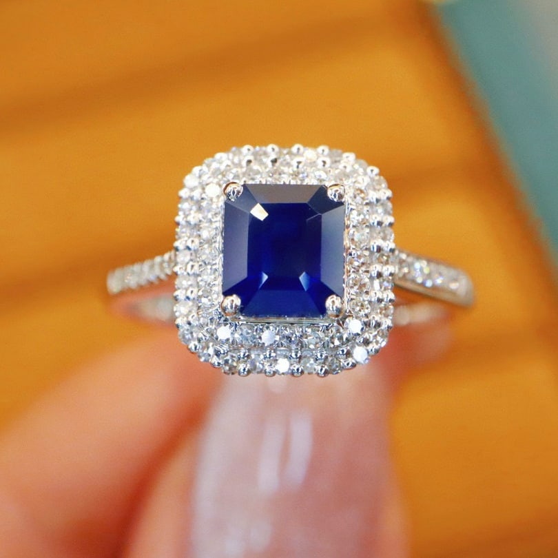 14k Gold 1.39 Ctw Natural Sapphire & Diamond Ring: Ref:230970387 // gold content:14k gold // ring size:7. 25us // // main gemstone:sapphire // shape:octagonal // carat weight:1. 05ct // color:royal blue // treatment:natural // // adjacent gemstone