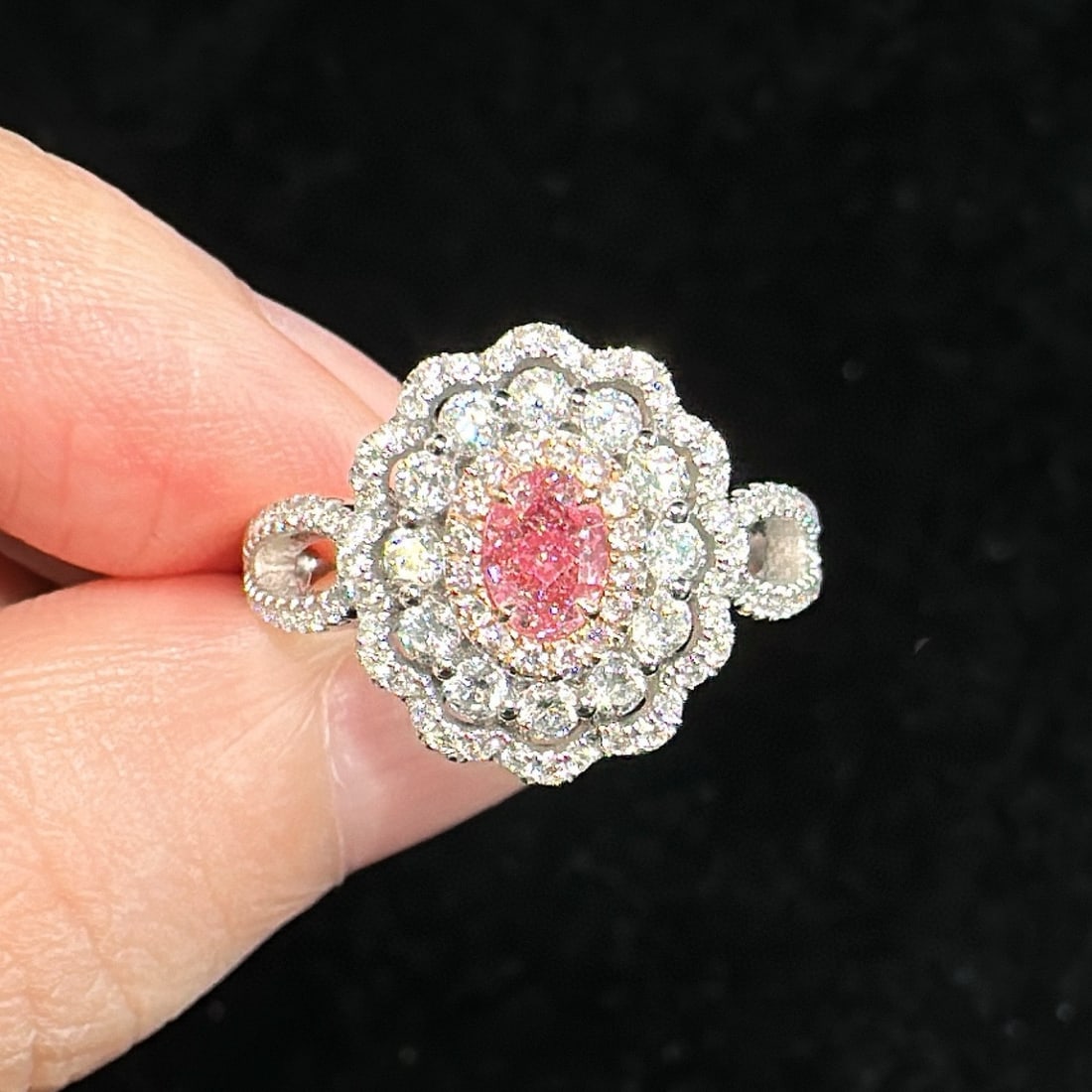 Gia Certified 14k Gold 0.31 Ct Natural Pink Diamond & Diamond Ring: Ref:230970399 // gold content:14k gold // ring size:7. 25us // // main gemstone:pink diamond // certified:gia // shape:oval // carat weight:0. 31ct // clarity grade:si1 // color:pink //
