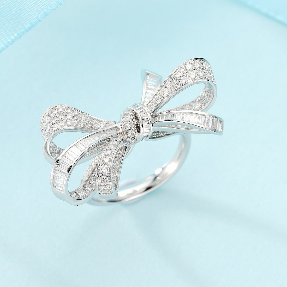 14k Gold 1.35 Ctw Natural H Diamond Ring: Ref:230970431 // gold content:14k gold // ring size:7. 25us // // main gemstone:diamond // shape:baguette // carat weight:0. 37ct // clarity grade:vs-si // color:h // treatment:natural // //