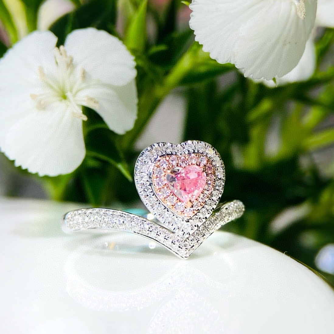 Gia Certified 14k Gold 0.57 Ctw Natural Pink Diamond & Diamond Ring: Ref:230970433 // gold content:14k gold // ring size:7. 25us // // main gemstone:pink diamond // certified:gia // shape:heart // carat weight:0. 25ct // clarity grade:si2 // color:pink //