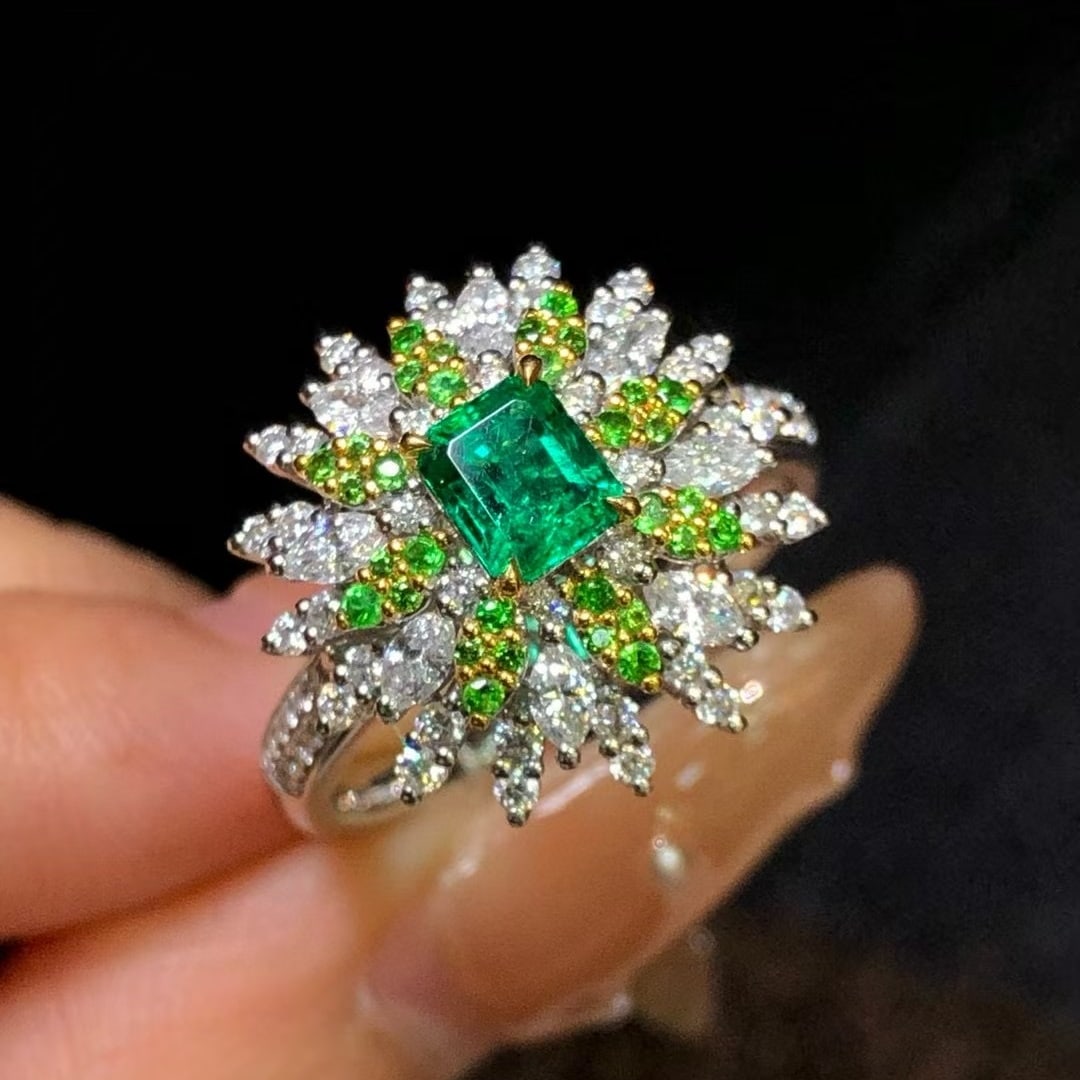 14k Gold 1.20 Ctw Vivid Green Natural Emerald & Diamond Ring: Ref:230971049 // gold content:14k gold // ring size:7. 25us // // main gemstone:emerald // shape:octagonal // carat weight:0. 45ct // color:vivid green // treatment:natural // // adjacent gemstone 2 :