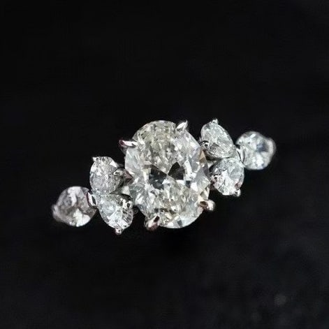 Gia Certified 14k Gold 1.60 Ctw Natural H Vs2 Oval Diamond Ring: Ref:230971061 // gold content:14k gold // ring size:7. 25us // // main gemstone:diamond // certified:gia // shape:oval // carat weight:1. 00ct // clarity grade:vs2 // color:h // treatment:natural