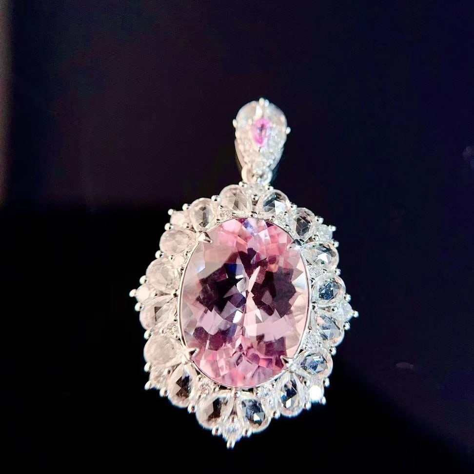 14k Gold 3.07 Ctw Natural Morganite & Diamond Pendant( Without Chain ): Ref:230971096 // gold content:14k gold // main gemstone:morganite // shape:oval // carat weight:2. 85ct // color:cherry blossom color // treatment:natural // // adjacent gemstone 2 : diamond //