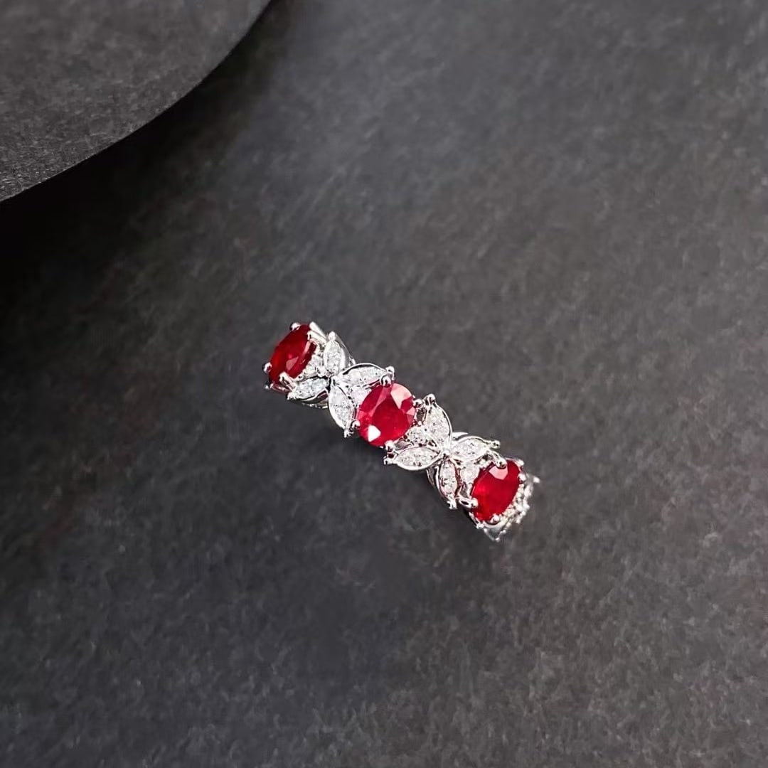 14k Gold 0.98 Ctw Natural Ruby & Diamond Ring: Ref:230971108 // gold content:14k gold // ring size:7. 25us // // main gemstone:ruby // shape:oval // carat weight:0. 85ct // color:pigeonblood red // treatment:natural // // adjacent gemstone 2 :