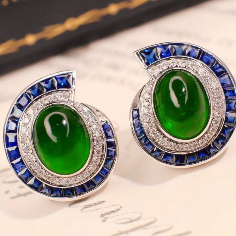 14k Gold 4.71 Ctw Vivid Green Natural Emerald & Sapphire Earrings: Ref:230971141 // gold content:14k gold // main gemstone:emerald // shape:oval // carat weight:3. 2ct // color:vivid green // treatment:natural // // adjacent gemstone 2 : sapphire // shape:princess