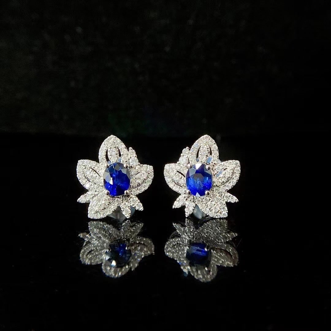 14k Gold 1.43 Ctw Vivid Blue Natural Sapphire & Diamond Earrings: Ref:230971147 // gold content:14k gold // main gemstone:sapphire // shape:oval // carat weight:1ct // color:vivid blue // treatment:natural // // adjacent gemstone 2 : diamond // shape:round //