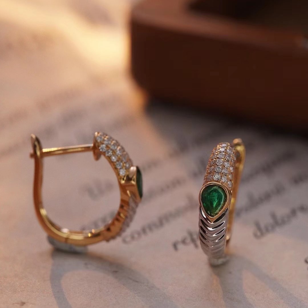 14k Gold 0.48 Ctw Natural Emerald & Diamond Earrings - 7