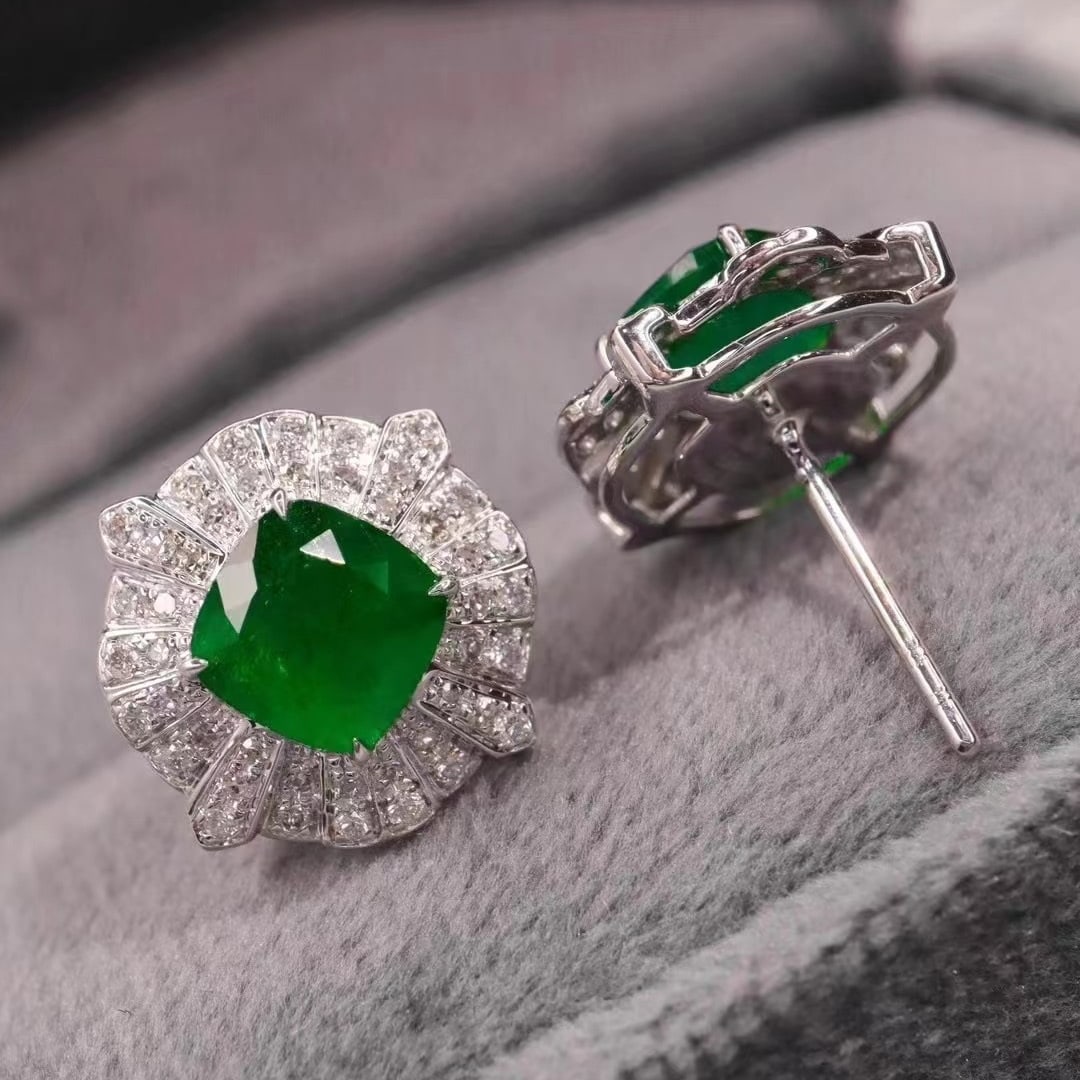 14k Gold 2.88 Ctw Vivid Green Natural Emerald & Diamond Earrings - 5