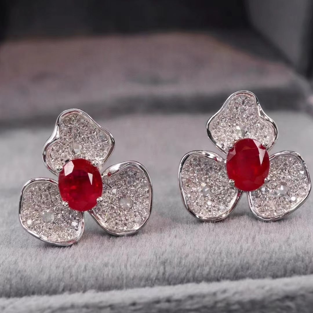 14k Gold 1.88 Ctw Natural Ruby & Diamond Earrings: Ref:230971186 // gold content:14k gold // main gemstone:ruby // shape:oval // carat weight:1. 35ct // color:pigeonblood red // treatment:natural // // adjacent gemstone 2 : diamond // shape:round