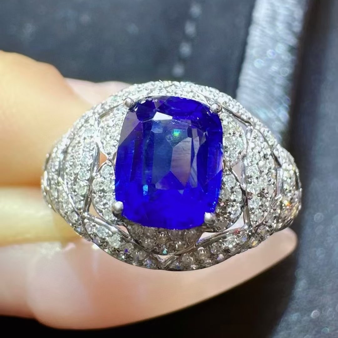 14k Gold 2.19 Ctw Natural Sapphire & Diamond Ring: Ref:230971203 // gold content:14k gold // ring size:7. 25us // // main gemstone:sapphire // shape:cushion // carat weight:1. 61ct // color:royal blue // treatment:natural // // adjacent gemstone 2