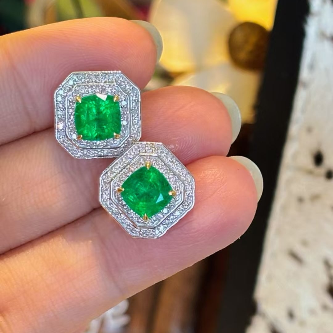 14k Gold 2.2 Ct Vivid Green Natural Emerald & Diamond Earrings: Ref:230971214 // gold content:14k gold // main gemstone:emerald // shape:cushion // carat weight:2. 2ct // color:vivid green // treatment:natural // // adjacent gemstone 2 : diamond // shape:round //