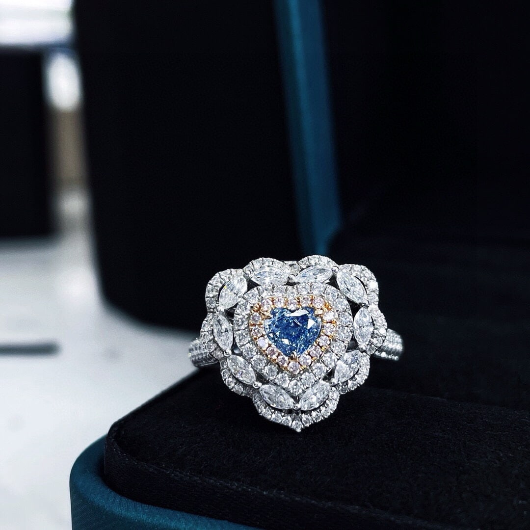 14k Gold 1.26 Ctw Natural Blue Diamond & Diamond Ring: Ref:230972013 // gold content:14k gold // ring size:7. 25us // // main gemstone:blue diamond // shape:heart // carat weight:0. 33ct // color:blue // treatment:natural // // adjacent gemstone 2 :